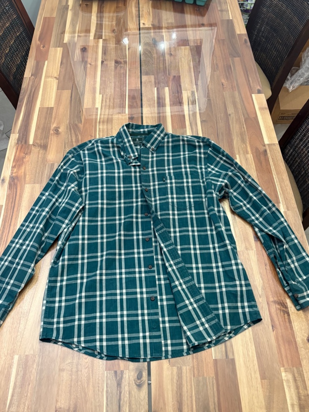 Men's Sz L G.H. Bass & Co Green Teal White Plaid Long-Sleeve Button-Down Shirt